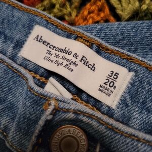 👖❤️||Abercrombie & Fitch|| Curve Love || ||High Rise Mom Jeans || 20R ||❤️👖